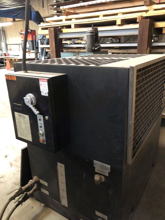 1006-Amada-Vipros-367-Queen-Chiller