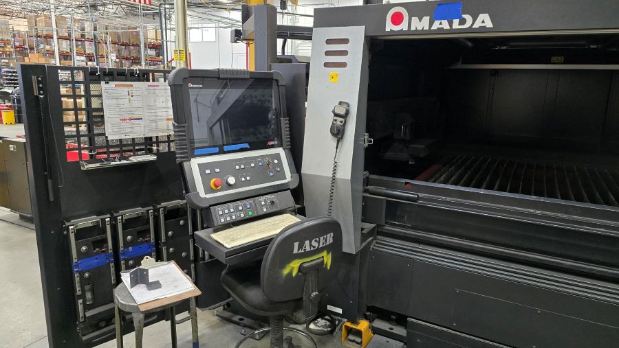 1007-Amada-ENSIS-3015RI-Fiber-Control