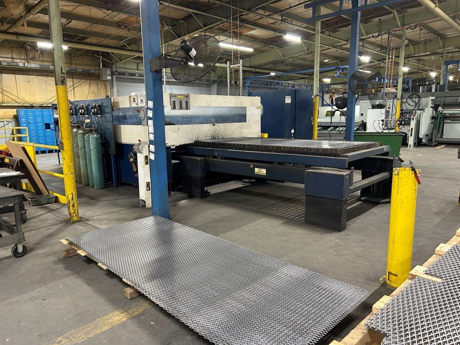 1009-Trumpf-TruLaser-3030-5kW-Shuttle-Tables