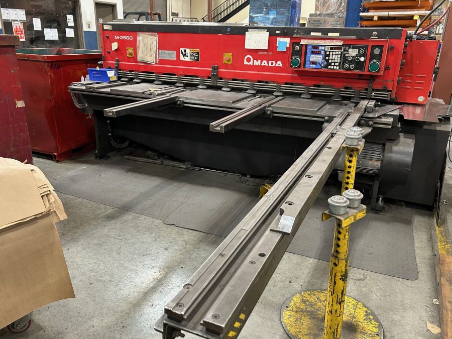1118-Amada-M2560-Power-Squaring-Shear-Front