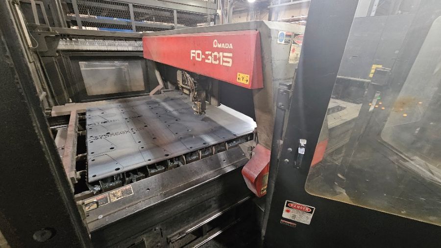 1126-Amada-FO-3015-4kW-Laser
