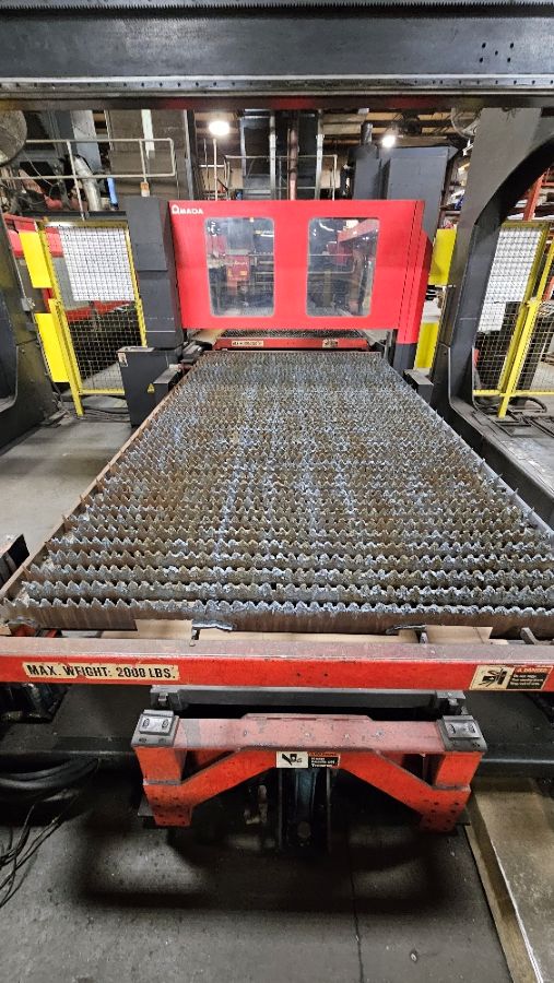 1128-Amada-FO-3015NT-4kW-Shuttle-Table
