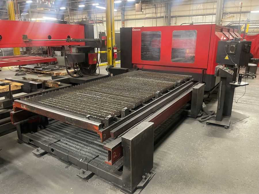 1129-Amada-Gemini-FO-3015-4kW-Shuttle-Tables