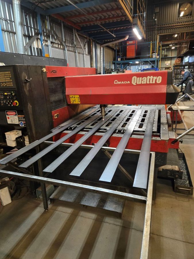 1131-Amada-Quattro-2kW-Front