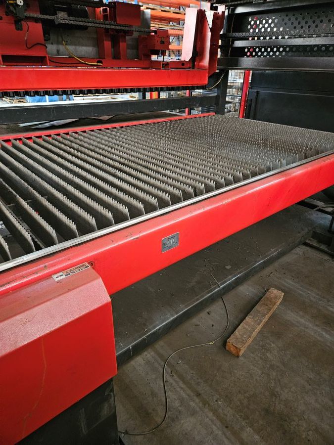 1141-Amada-ENSIS-3015AJ-2kW-Table