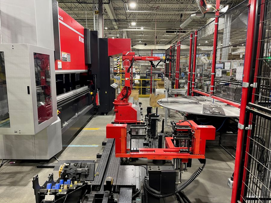 1157-Amada-HG1003ARS-Robot-Side