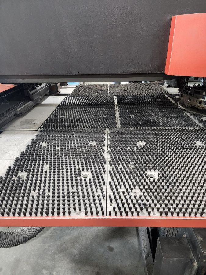 1158-Amada-Vipros-255-Table-2