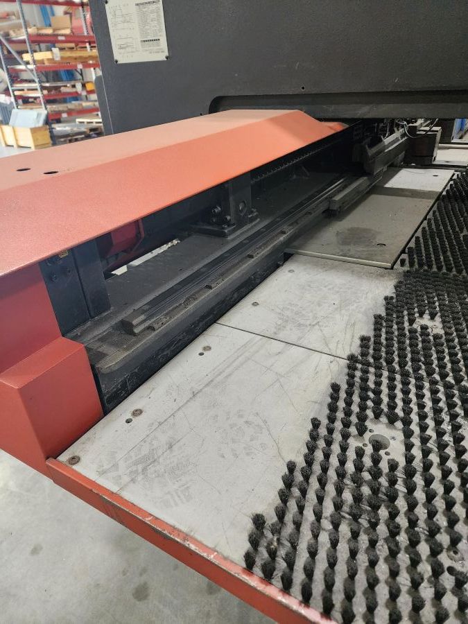 1158-Amada-Vipros-255-Table-3