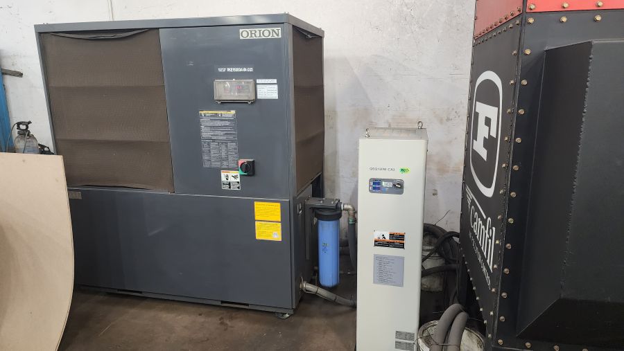 1161-Amada-FOM2-RI-3015-4kW-Chiller-and-Dust-Collector