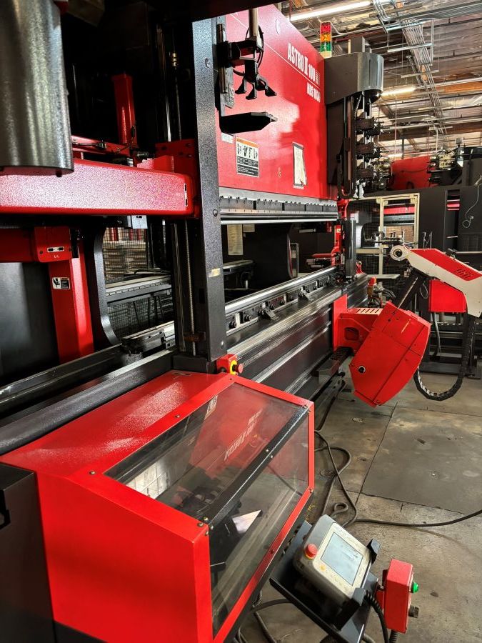 1164-Amada-Astro-II-100NT-HDS-1030-Cell-Side-1