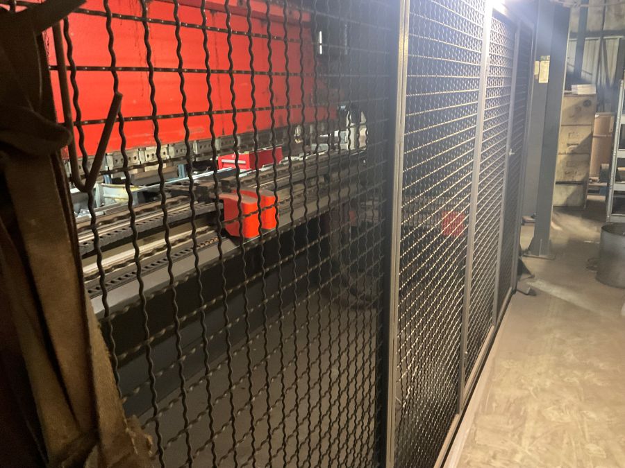 1173-Amada-HFE-M2-2204-Press-Brake-Inside