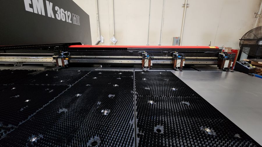 1176-Amada-EMK-3612-M2-Table-2