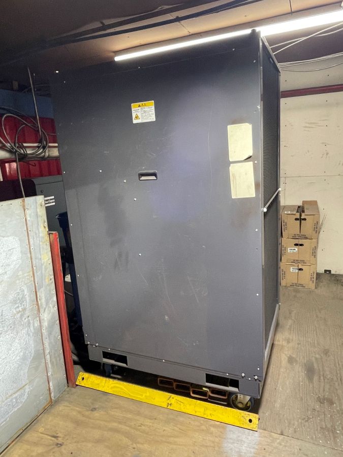 1185-Amada-ENSIS-3015AJ-3kW-Orion-Chiller-3