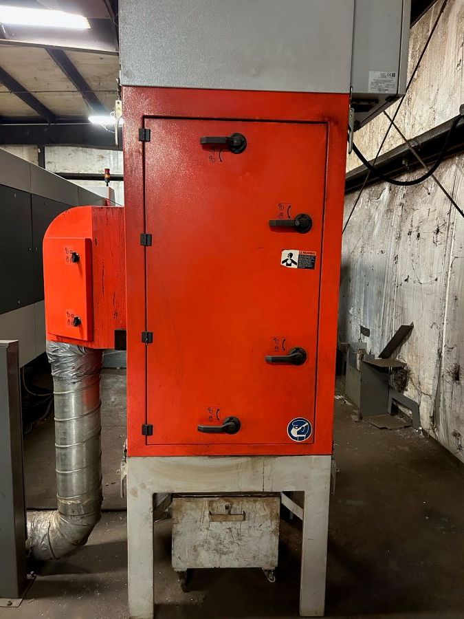1186-Bystronic-BySmart-Fiber-3015-3kW-Dust-Collector
