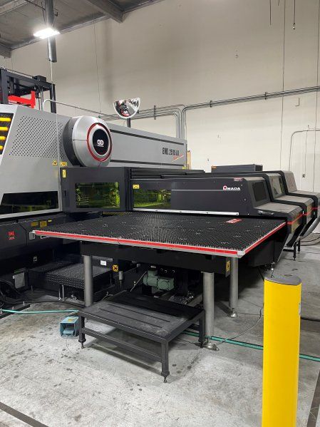 1190-Amada-EML-2515-AJ-Fiber-Laser-Punch-Op-side