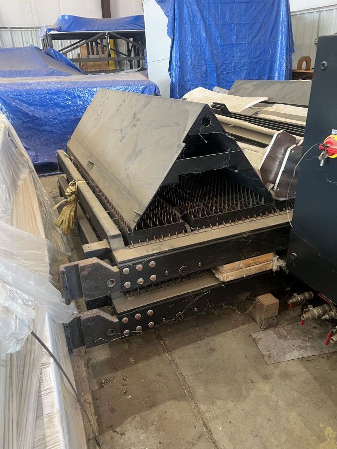 1200-Alpha-Lazer-Fiber-M-4020-6kW-Shuttle-Tables-1