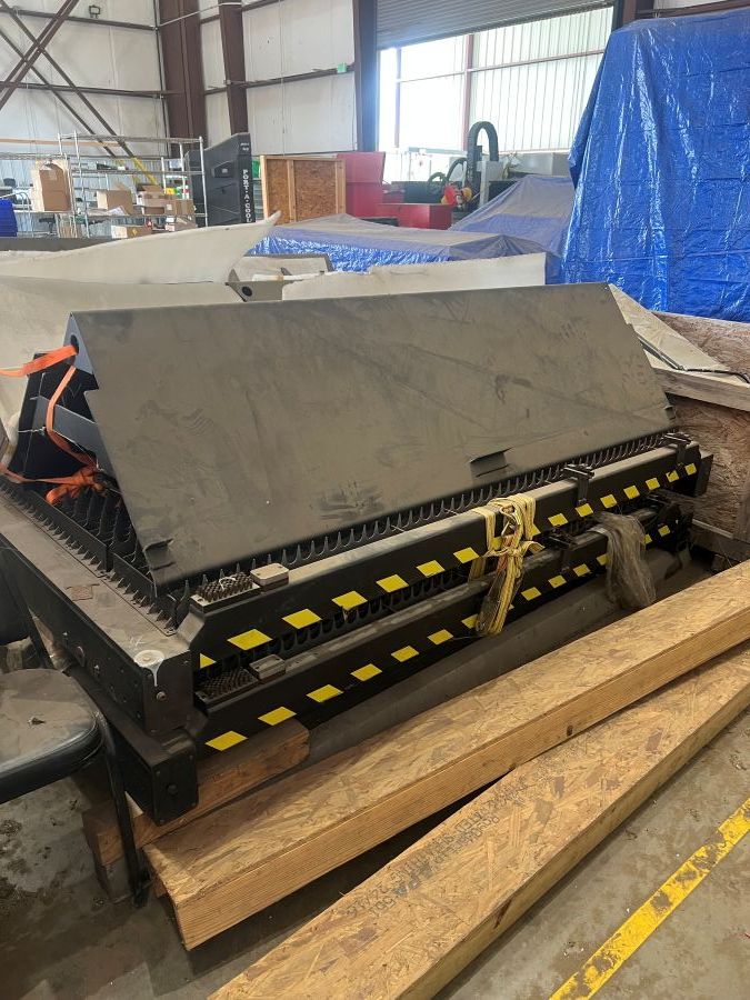 1200-Alpha-Lazer-Fiber-M-4020-6kW-Shuttle-Tables-2