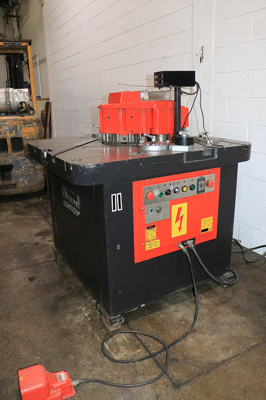 1204-Amada-CSW-250-Notcher-Side
