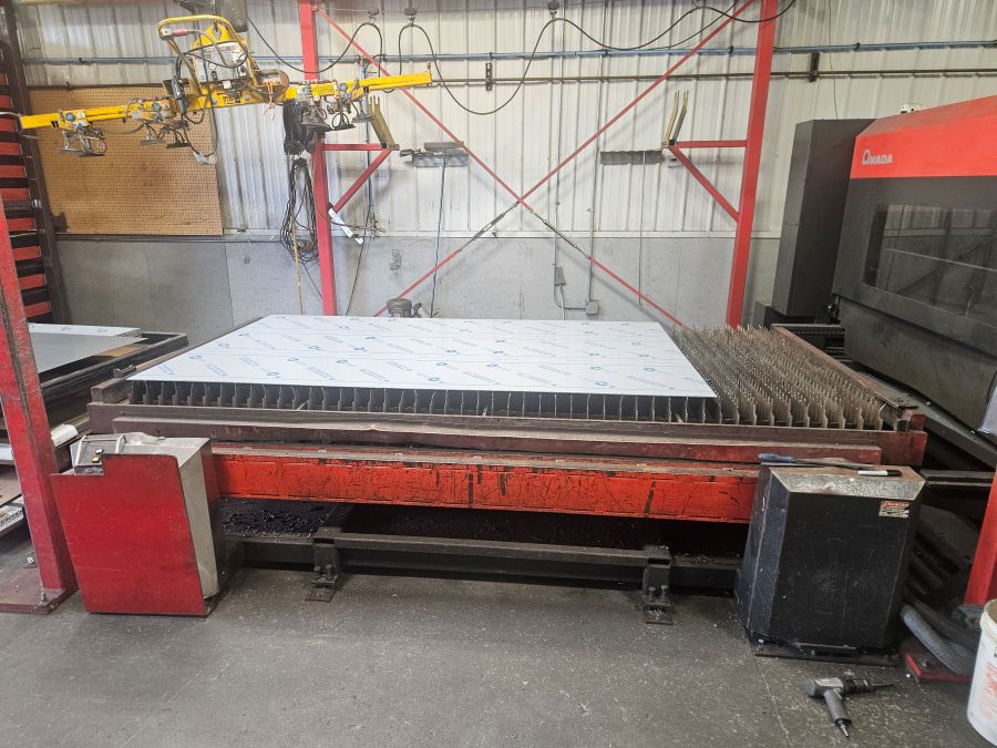 1206-Amada-FOM2-3015NT-Shuttle-Table