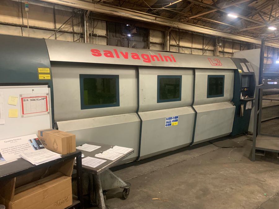 1210-Salvagnini-L3-4020-6kW-Laser-Side-2
