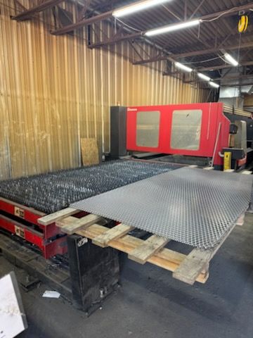 1243-Amada-FO-3015NT-4kW-Shuttle-Table