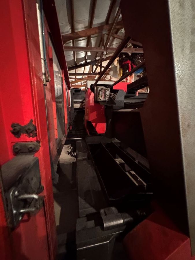 1249-Amada-FO4020NT-4kW-Inside-4