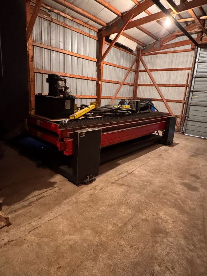 1249-Amada-FO4020NT-4kW-Shuttle-Table