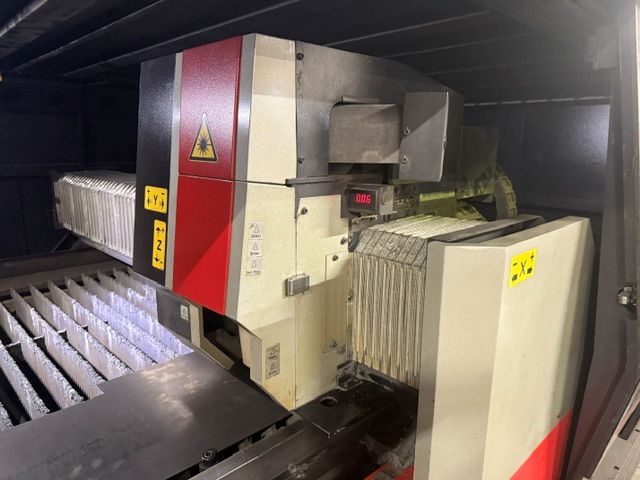 1252-Amada-ENSIS-3015AJ-Fiber-Cutting-Head