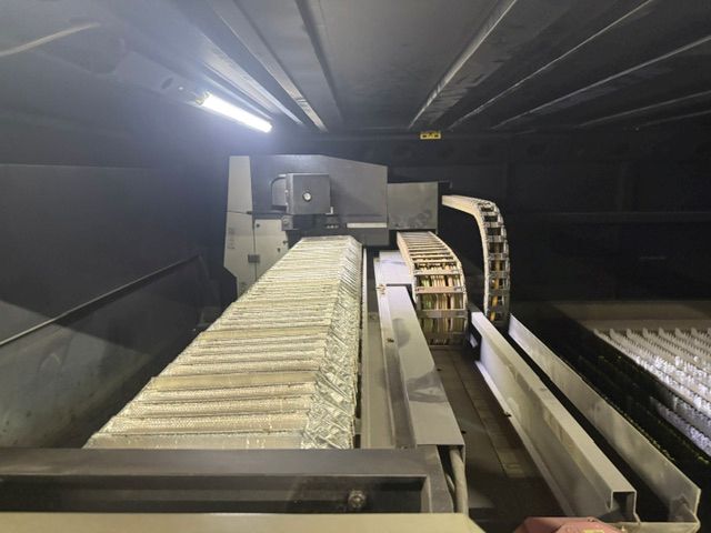 1252-Amada-ENSIS-3015AJ-Fiber-Inside-2