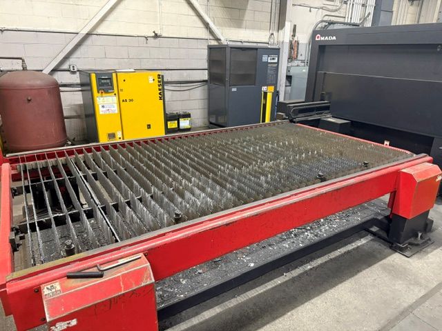 1252-Amada-ENSIS-3015AJ-Fiber-Shuttle-Table-