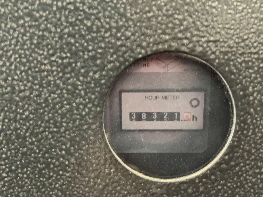 1261-Amada-LC3015F1NT-4kW-Hours-Meter