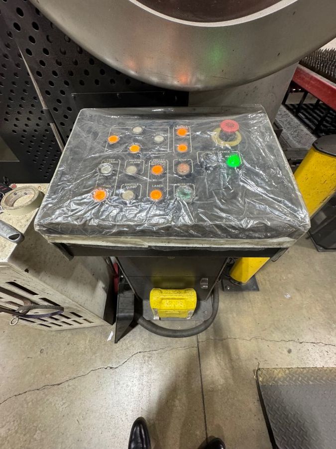 1281-Amada-LC3015-F1NT-4kW-Control-2