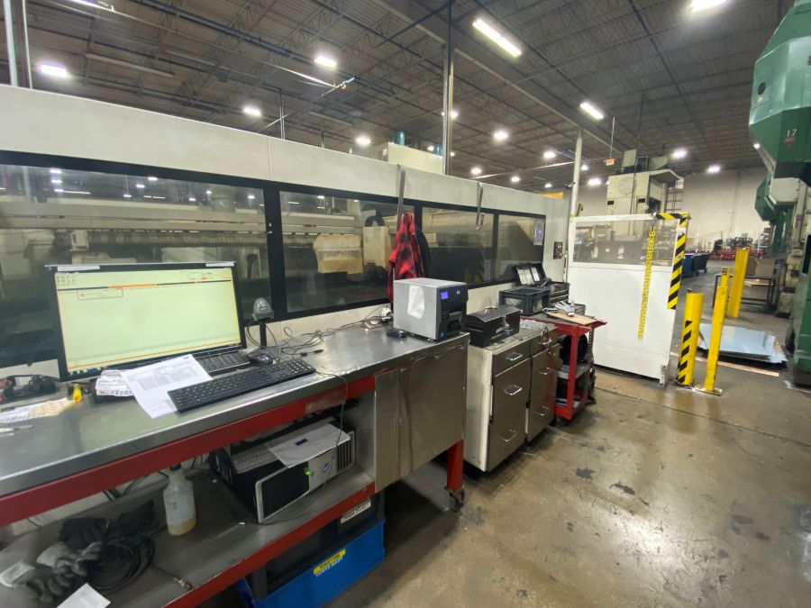1291-Mazak-Optiplex-3015-4kW-Laser-Op-Side