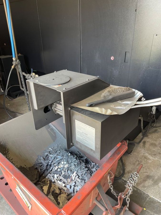 1301-Amada-Regius-3015AJ-Fiber-Scrap-Conveyor-1