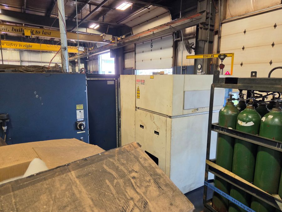 1321-Trumpf-TruLaser-3030-4kW-chiller-and-dust-collector