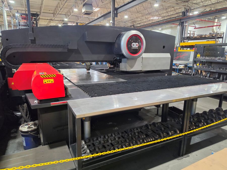 1348-Amada-EMLK3610NT-4kW-MP-Side