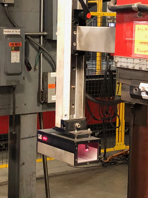 242- Ton Amada HDS 2204NT Press Brake lightg