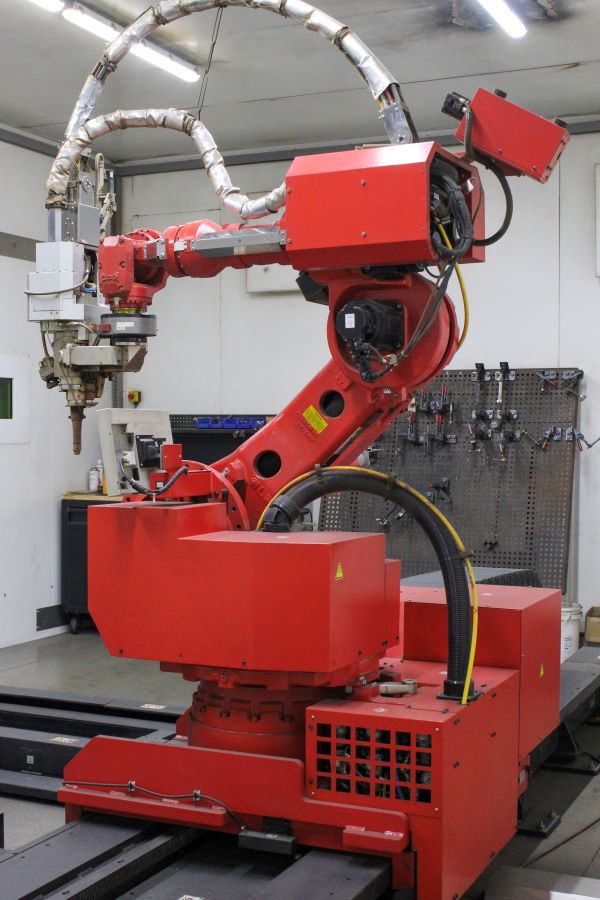 695-Amada-FLW-3000-ENSIS-M5-Robot