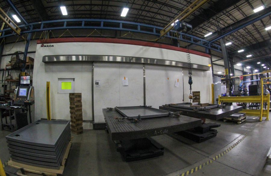 695-Amada-FLW-3000-ENSIS-M5-cell-and-tables
