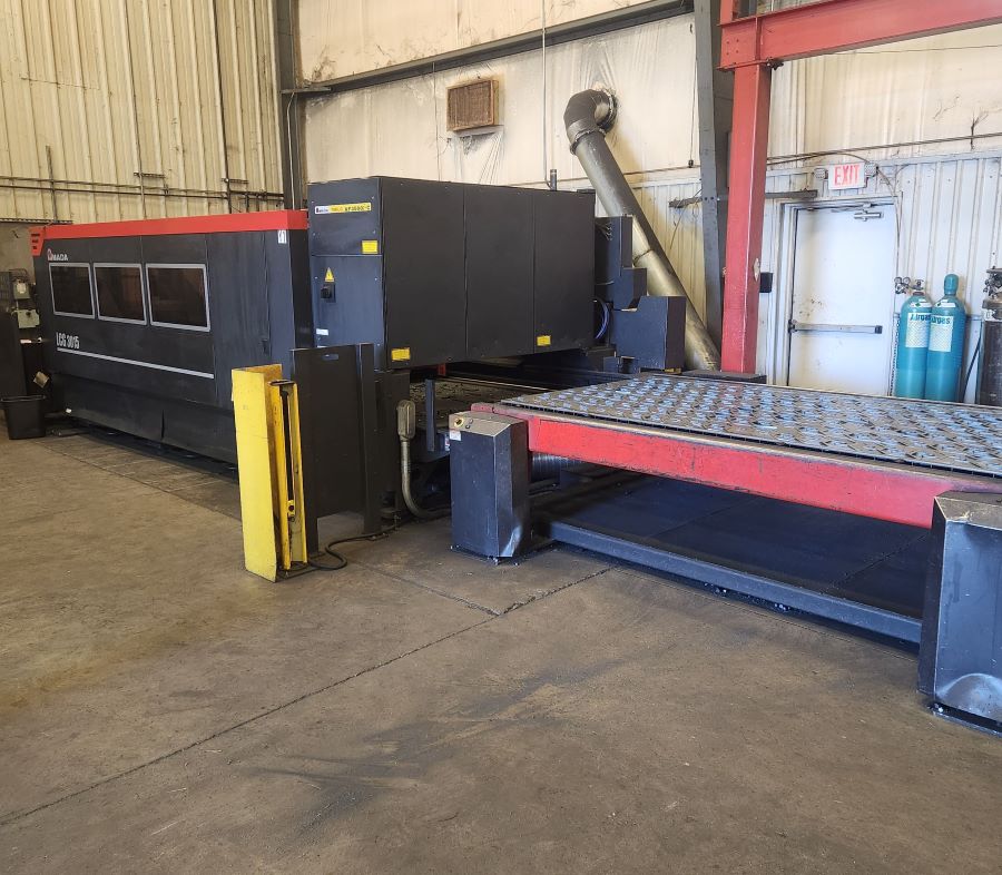 699-3.5kw-CO2-Amada-Shuttle-Table