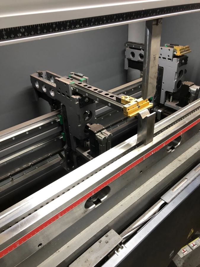 736-Bystronic-Mobile-Bending-Robot-Inside