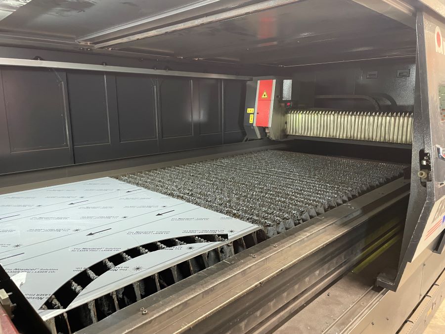 737-6000-Watt-Amada-Ensis-3015AJ-inside