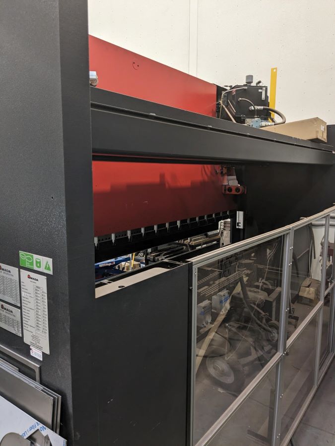 746-Amada-HRB2204-back