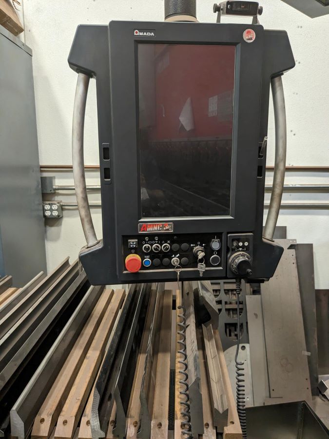 746-Amada-HRB2204-control