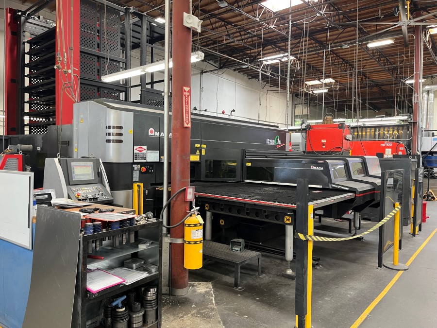 755-Amada-LC2515C1-machine-side