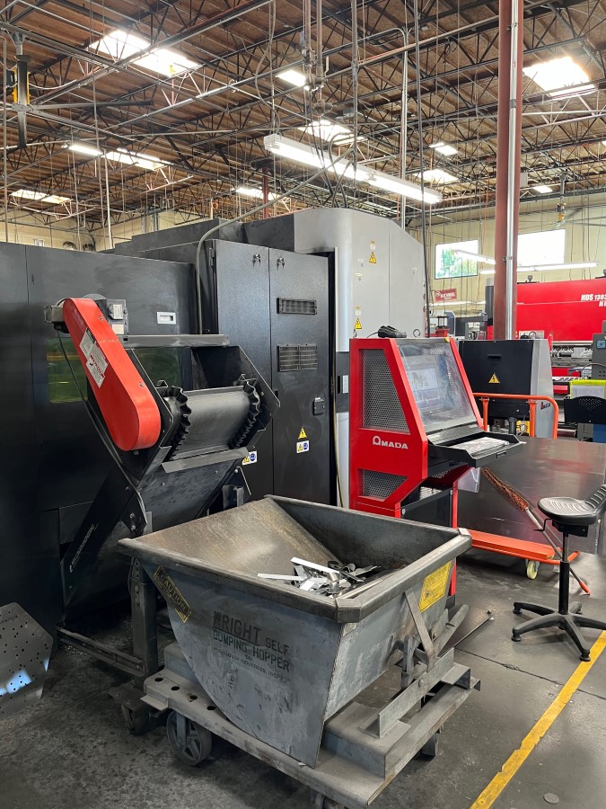 755-Amada-LC2515C1-scrap-conveyor