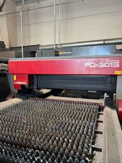 764-Amada-FO-3015-shuttle-table-angle