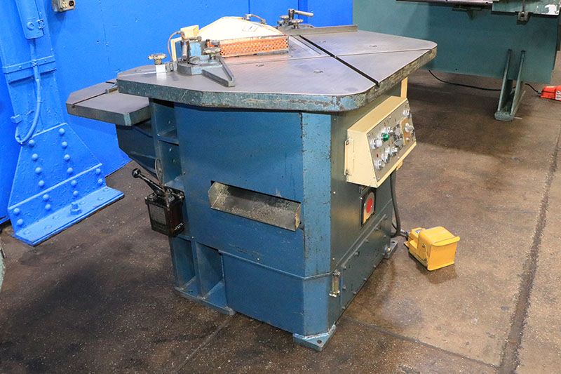 831-Amada-Notcher-Side-2
