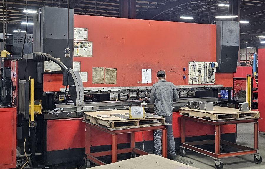 862-Amada-HFE-170-4S-Front