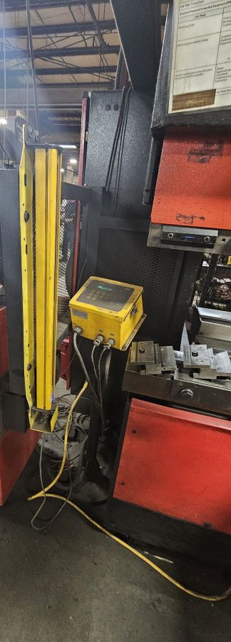 862-Amada-HFE-170-4S-lightguard